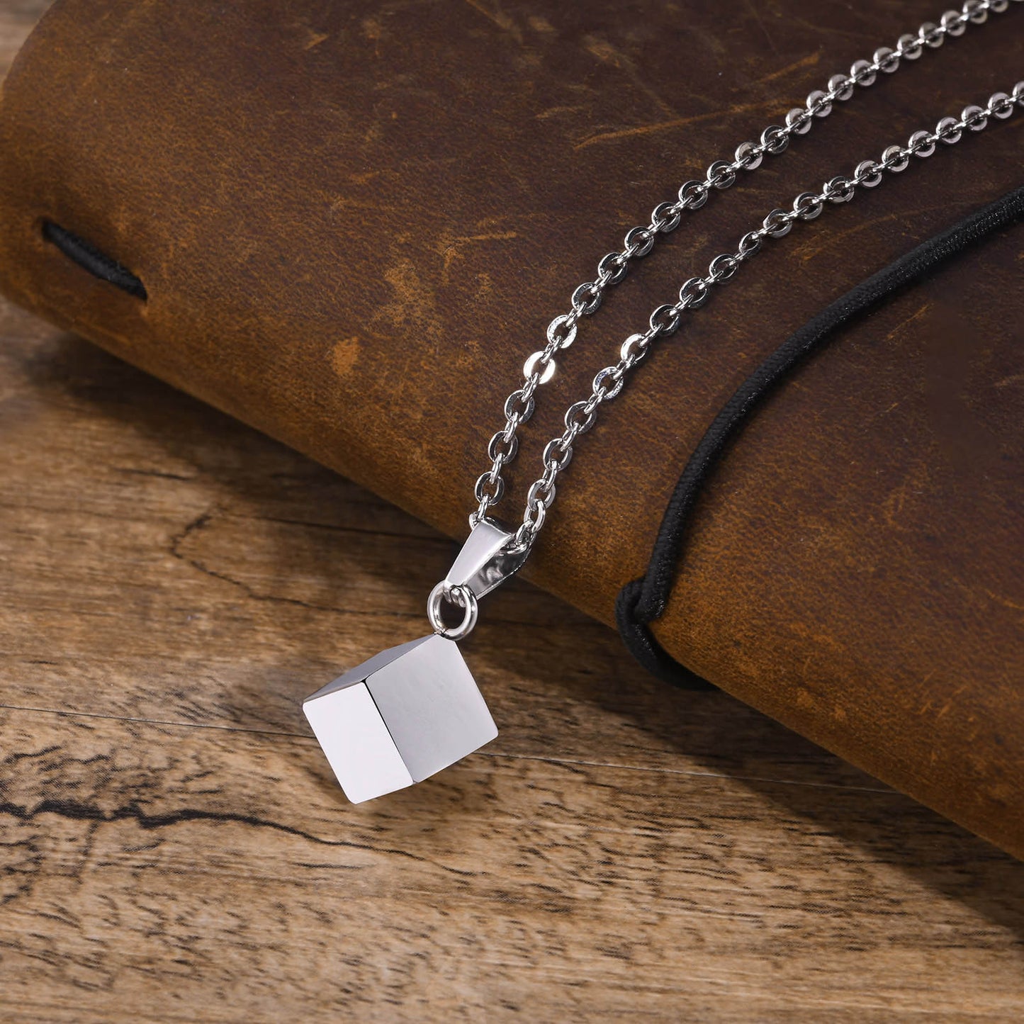 Women's Simple Geometric Stainless Steel Square Necklace