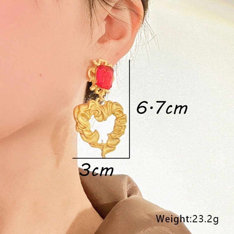 Fashionable retro metal exaggerated love earrings for women